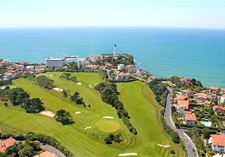 Hiru Alabak - Maison A Biarritz, Piscine, Jardin, 8 Personnes Вилла