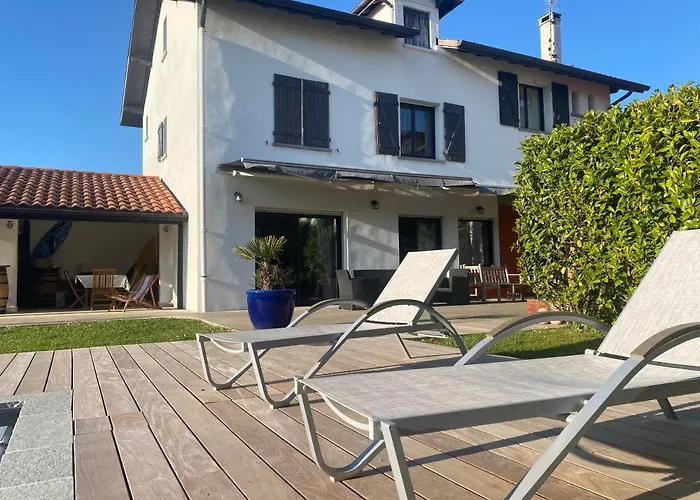 Hiru Alabak - Maison A Biarritz, Piscine, Jardin, 8 Personnes Villa